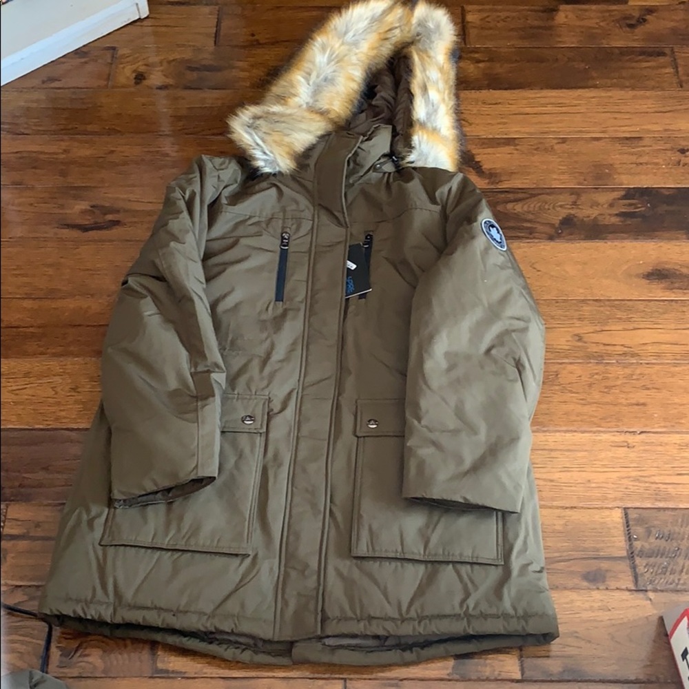 Spire by Galaxy brand NEW women’s winter coat 3XL